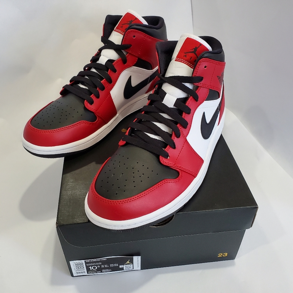 Air Jordan 1 mid Chicago toe - Picture 7 of 8